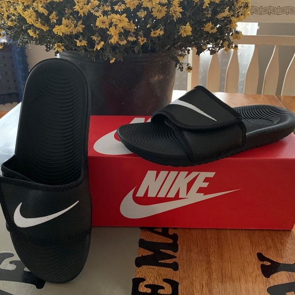 nike kawa adjustable